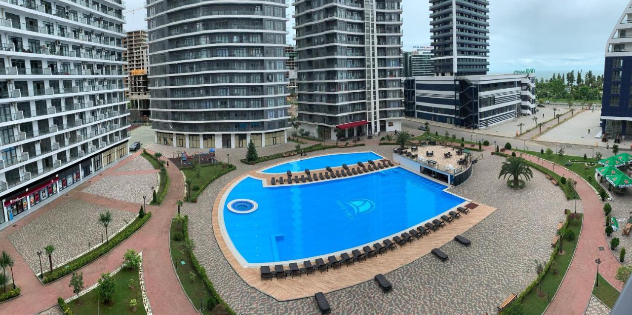 White Sails Apartment Batumi Exterior photo