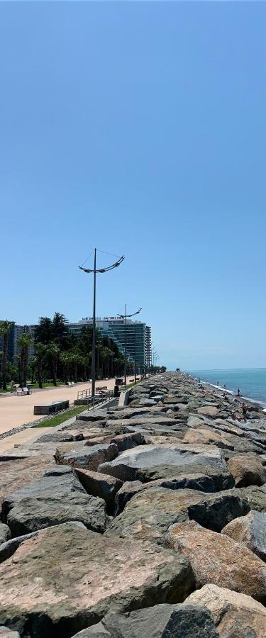 White Sails Apartment Batumi Exterior photo